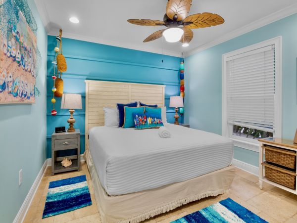 Anna Maria Bayfront Luxury Home Sleeps 15 with Pool & Spa