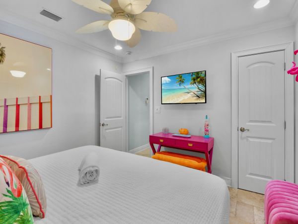Anna Maria Bayfront Luxury Home Sleeps 15 with Pool & Spa