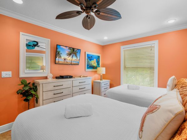 Anna Maria Bayfront Luxury Home Sleeps 15 with Pool & Spa