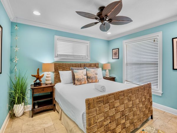 Anna Maria Bayfront Luxury Home Sleeps 15 with Pool & Spa
