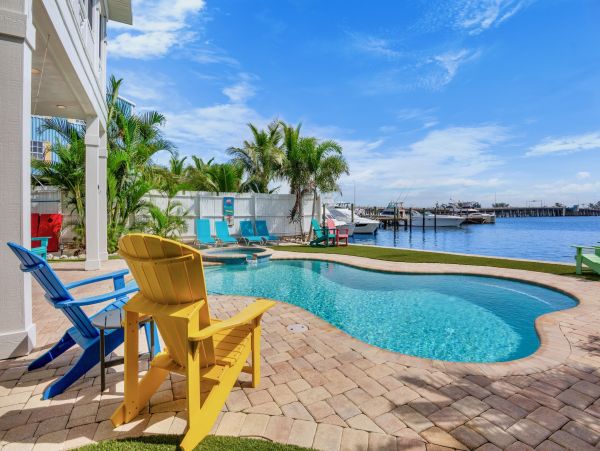 Anna Maria Bayfront Luxury Home Sleeps 15 with Pool & Spa