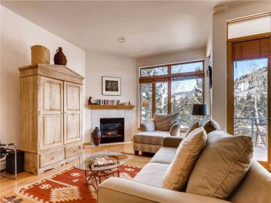 Three Bedroom Ski Vacation Rental One mile from Vail Village