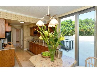 Longboat Key Luxury Two Bedroom Beach Condo Sleeps 4 Guests