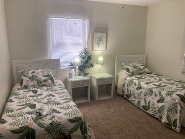 Siesta Key Three Bedroom with Loft Vacation Home Sleeps n8