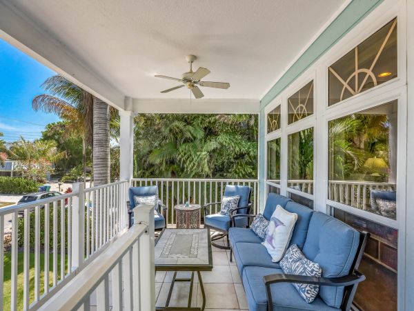 Holmes Beach 4 Bedroom Vacation Rental Pool