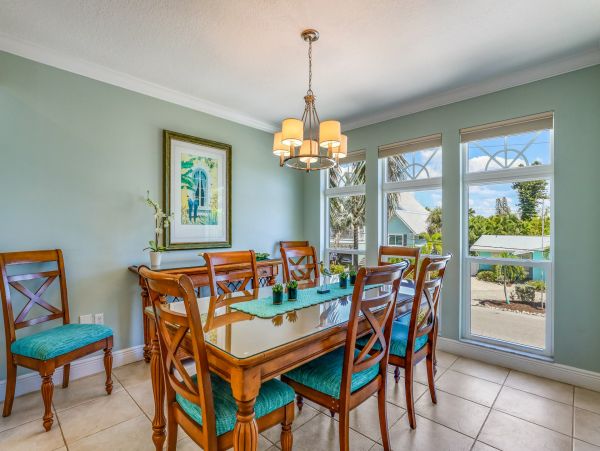 Holmes Beach 4 Bedroom Vacation Rental Pool