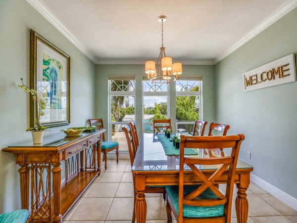 Holmes Beach 4 Bedroom Vacation Rental Pool