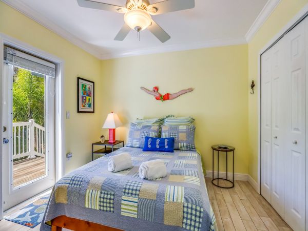 Holmes Beach 4 Bedroom Vacation Rental Pool