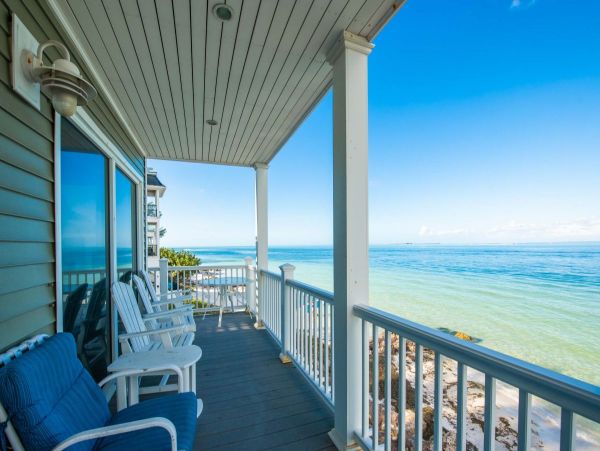 Luxury Three Bed Accommodation Bay Beachfront