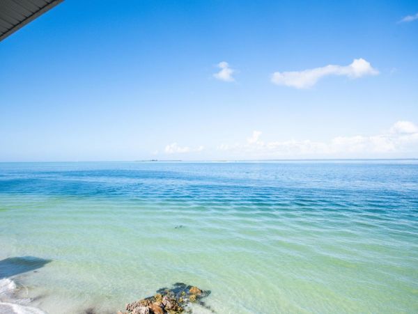 Luxury Three Bed Accommodation Bay Beachfront