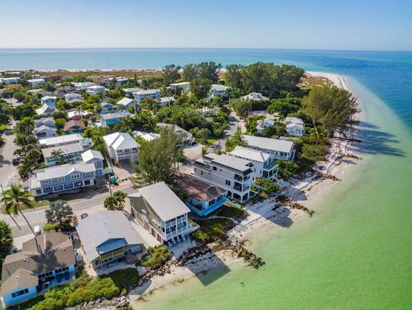 Luxury Three Bed Accommodation Bay Beachfront