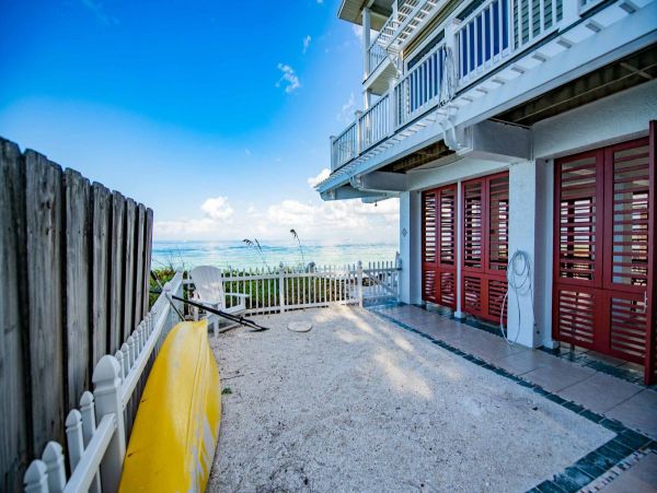 Luxury Three Bed Accommodation Bay Beachfront
