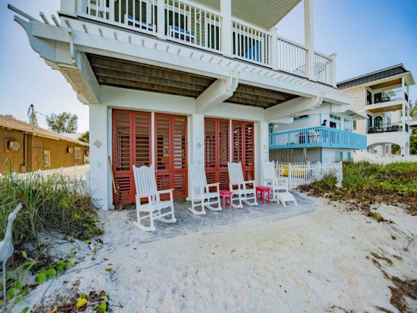 Luxury Three Bed Accommodation Bay Beachfront
