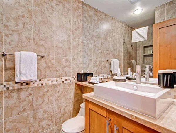 3 Bedroom Ski Accommodation in Lionshead.