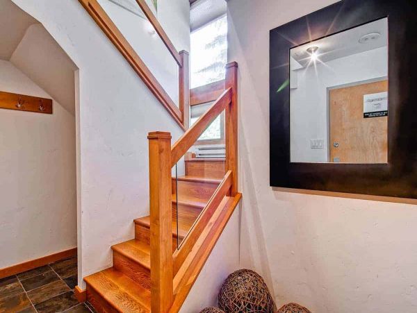 3 Bedroom Ski Accommodation in Lionshead.