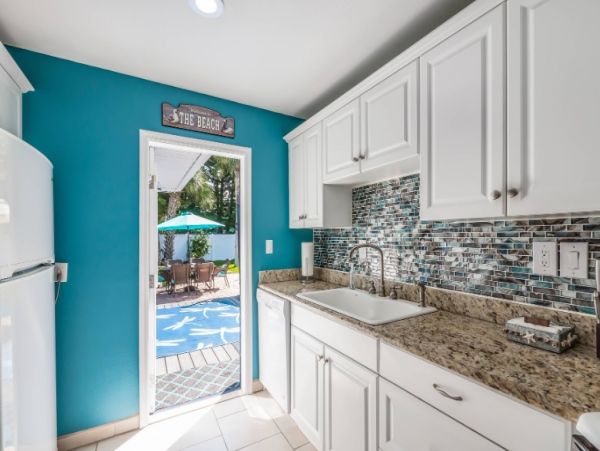 Luxury Pool Home Blocks from the Beach in Anna Maria