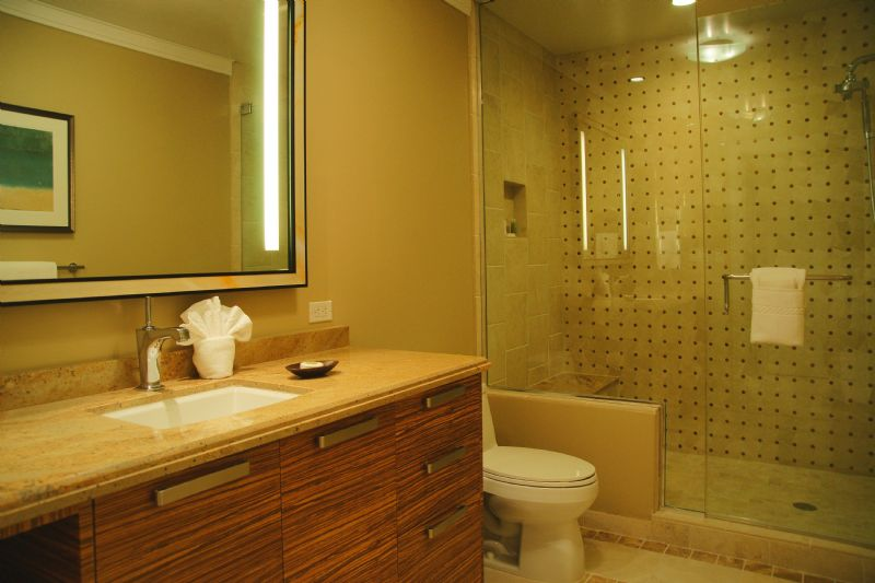 2 Bedroom Premier Luxury Condo Plus a Den on the Beach