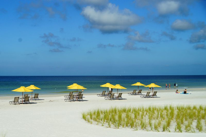 2 Bedroom Premier Luxury Condo Plus a Den on the Beach