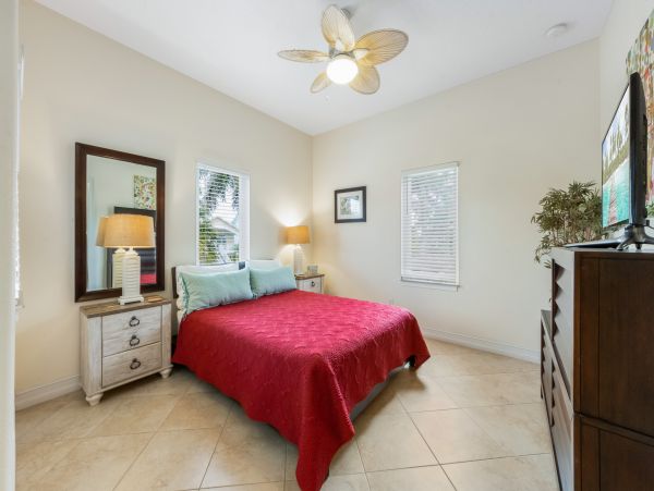 Anna Maria Spacious Vacation Pool Home with Four bedrooms