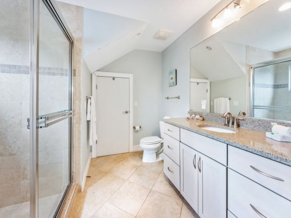 Anna Maria Spacious Vacation Pool Home with Four bedrooms