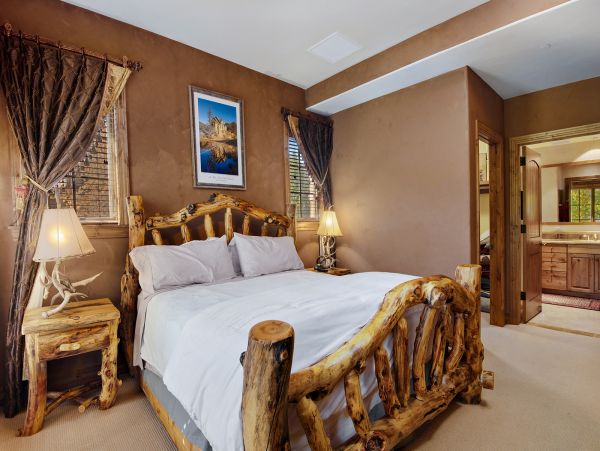 Beaver Creek Vacation Rental: Ski Access & Poolside Comfort