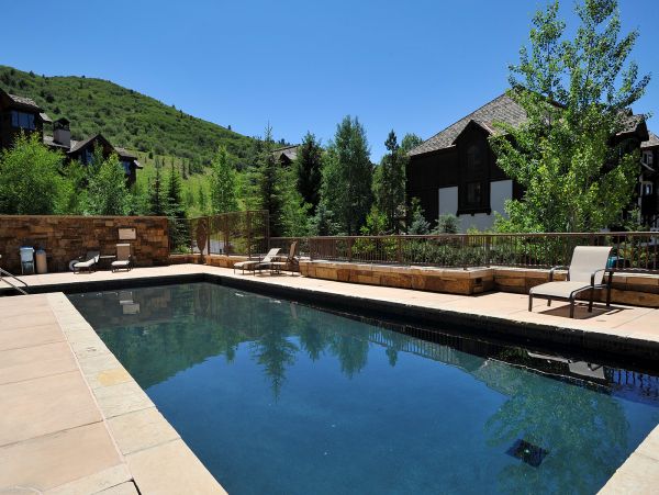Beaver Creek Vacation Rental: Ski Access & Poolside Comfort