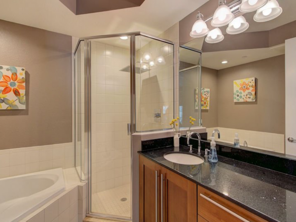 Luxury Two Bedroom Vacation Condo Across From Beach
