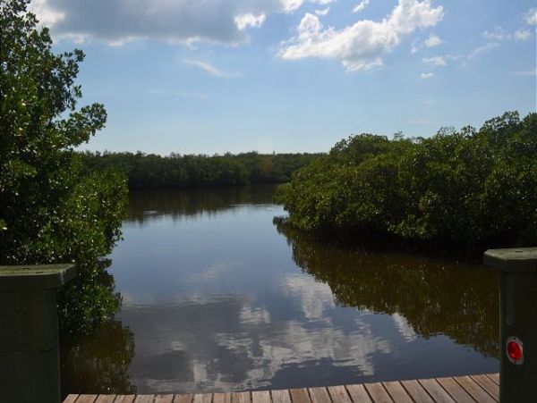 Holmes Beach 2 Bedroom Vacation Rental with Shared Pool