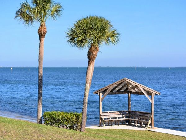 Holmes Beach 3 Bedroom Condo with Water View