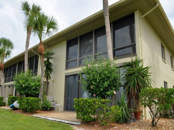 Holmes Beach 3 Bedroom Condo with Water View