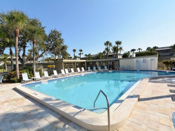 Holmes Beach 3 Bedroom Condo with Water View