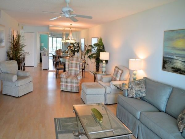 Holmes Beach 3 Bedroom Condo with Water View