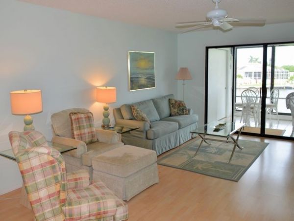 Holmes Beach 3 Bedroom Condo with Water View