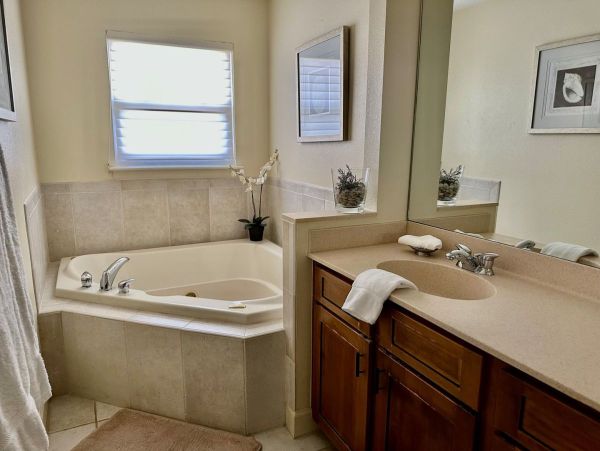 Luxury 3 bedroom Town Home w/ Pool Anna Maria Island Rental