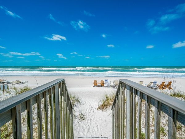 Luxury 3 bedroom Town Home w/ Pool Anna Maria Island Rental