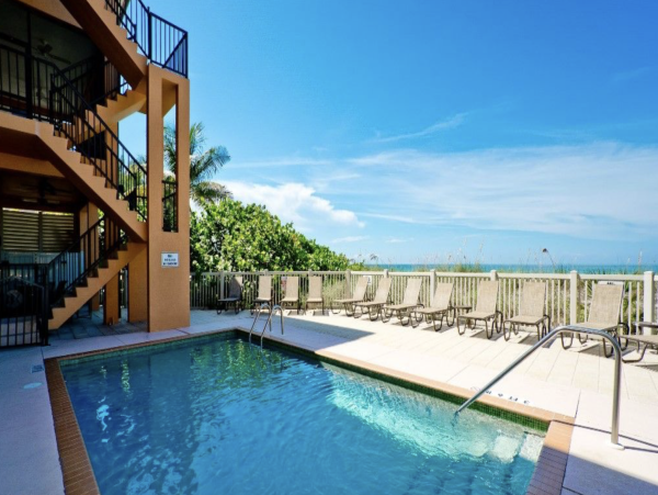 Luxury 3 bedroom Town Home w/ Pool Anna Maria Island Rental