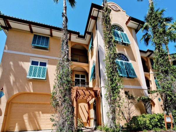 Luxury 3 bedroom Town Home w/ Pool Anna Maria Island Rental