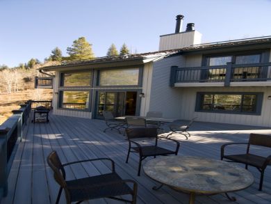 Deck with outdoor furniture & BBQ grill