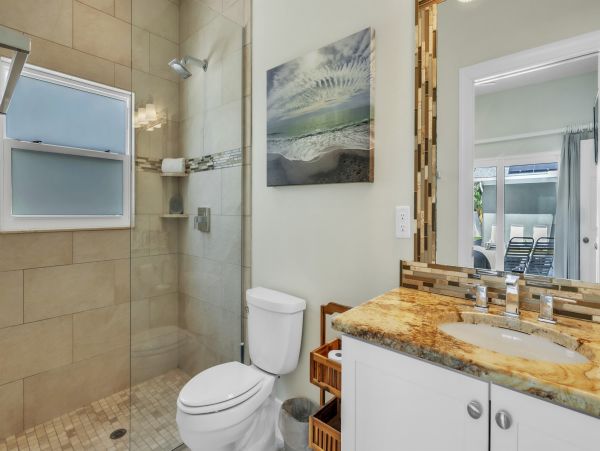 Holmes Beach Luxury Vacation Pool Home Steps from the Beach