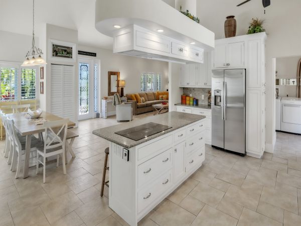 Holmes Beach Luxury Vacation Pool Home Steps from the Beach