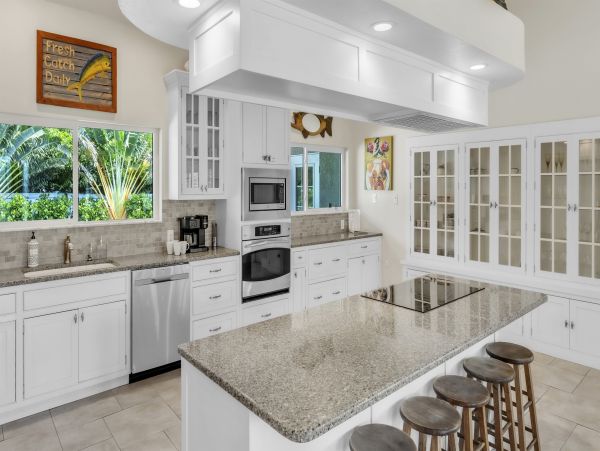 Holmes Beach Luxury Vacation Pool Home Steps from the Beach