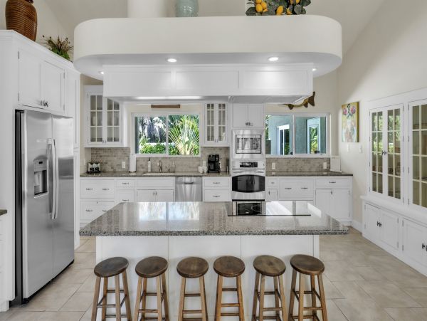 Holmes Beach Luxury Vacation Pool Home Steps from the Beach
