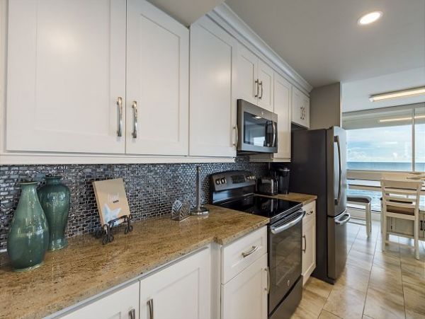 Lovely Beach to Bay 2 Bedroom Siesta Key Rental
