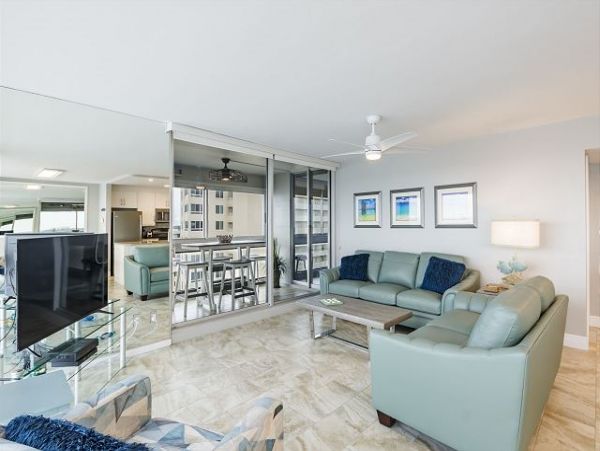Lovely Beach to Bay 2 Bedroom Siesta Key Rental