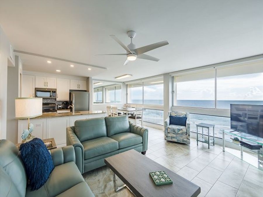 Lovely Beach to Bay 2 Bedroom Siesta Key Rental