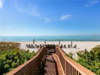 Longboat Key Condo Fabulous Location & Beach Community