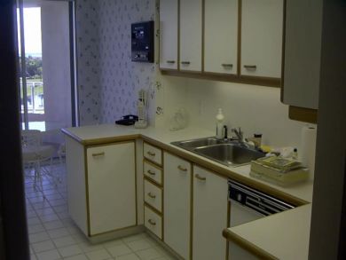 Longboat Key Condo Fabulous Location & Beach Community