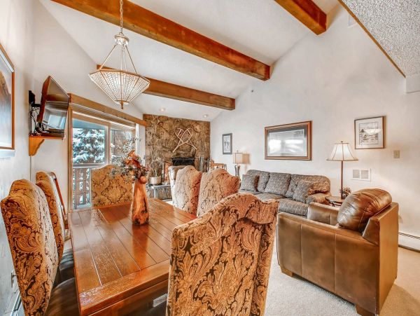 Vail Vacation Condo Sleeps Ten Guests