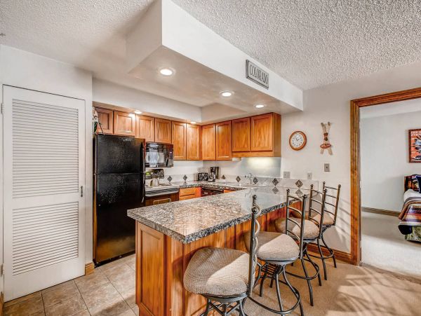 Vail Vacation Condo Sleeps Ten Guests