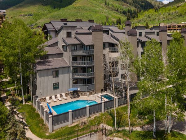 Vail Vacation Condo Sleeps Ten Guests